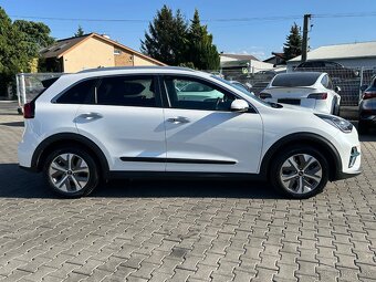 Kia Niro e- Premium EV ExecutiveLine 204PS 64KWh - 8