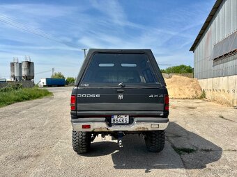 Dodge Ram 1500 V8 5,9 4x4 - 8