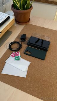 Samsung Galaxy s25 Ultra - 8