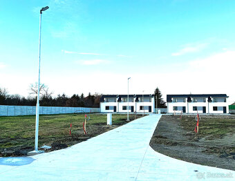 NA PREDAJ - stavebný pozemok C1- 1154m2 v Zemianskej Olči - 8