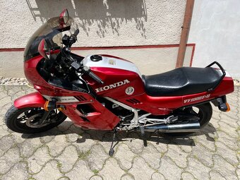 Honda vf 1000 f2 - 8