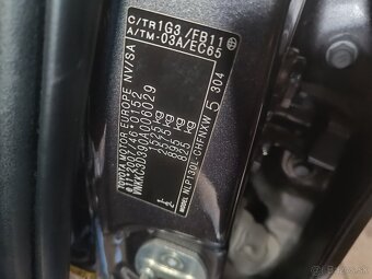 TOYOTA AURIS II YARIS III COROLLA E16 1.4 D4D - 8