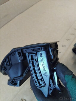 výduchy kúrenia Citroen C4 - 8