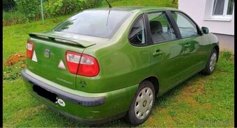 Predám SEAT Cordoba 1.4zelená metalíza 500€ - 8
