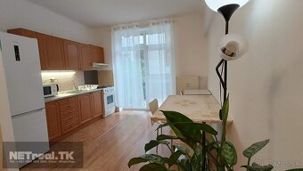 -OC NIVY- Veľký 2-izbový byt, s rozlohou 62 m2- TERASA - - 8