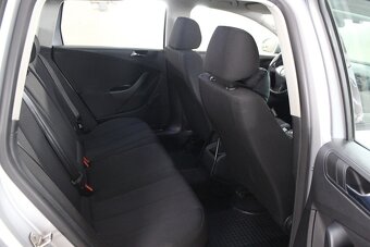 Volkswagen Passat Variant 2.0 TDI Trendline DSG - 8