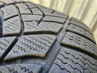 2 ks zimné pneumatiky GoodYear Ultragrip - 235/55 r19 - 8