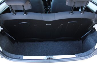 Toyota Aygo 1,0 i 50 kW - 8