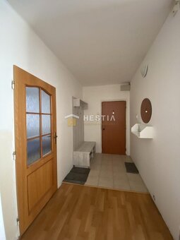 NA PREDAJ veľký 3,5-izb.byt, Senica - 8
