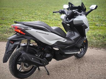 Honda Forza 125cm r.v 2022 - 8