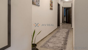 Na predaj rodinný dom v tichej lokalite Nových Zámkoch - 8