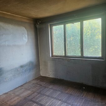Predame rodinny dom pred rekonstrukciou Sása - 8