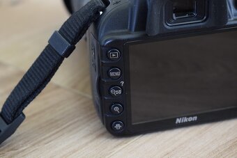 Nikon D 3100 + VR objektiv 18-105 AF-S - len 6 000 snimkov - 8
