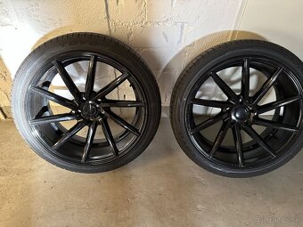 5x112 R19 8,5J ET35 235/40 ZR19 - 8
