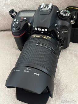 2 fotoaparáty a objektívy zn. NIKON - 8