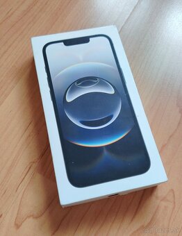 Apple iPhone 16e 128GB black - 8
