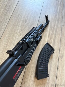 Predám airsoftku AK-47 CYMA. - 8