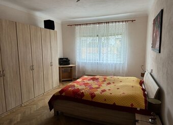 PREDÁME RODINNÝ DOM S VEĽKÝM POZEMKOM-LAMAČ - 8