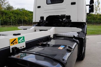 4X4 TROJSTRANNÝ SKLÁPAČ / VYKLÁPAČ - SCANIA P440 - 8