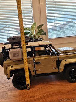 Land Rover Defender - 8