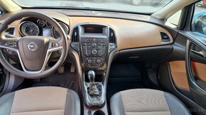 Zachovalý Opel Astra J 2013 Cosmo sedan 1.7 CDTi - 8