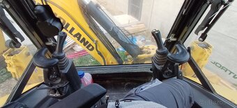 Traktorbager New Holland B110B - 8