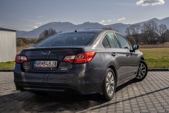 Subaru Legacy - 8