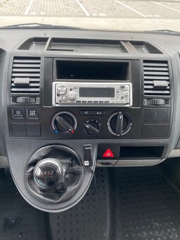 VW Transporter T5 2008 - 8