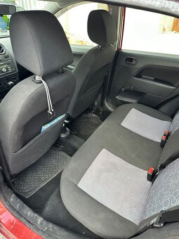Predám Ford Fiesta 1.2 - 8