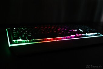Trust GXT 860 Thura – semi-mechanická herná klávesnica s RGB - 8