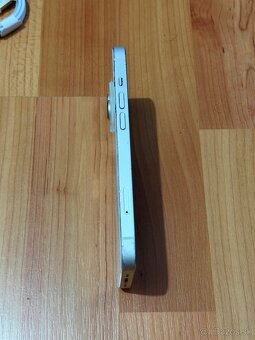 Predám Apple IPhone 14 128GB White Známky Opotrebovania - 8