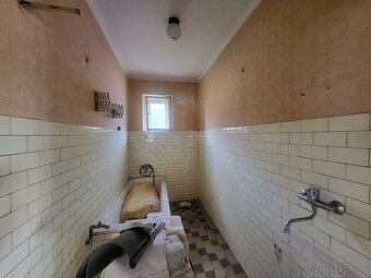 Predaj rodinného domu v Záblatí - 8