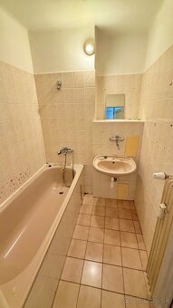 Na predaj 2 izb. byt v Komárne, ul. Vnútorná Okružná - 8