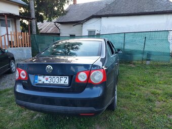 Volkswagen Jetta 1.6 Benzin 75Kw R.v 11/2008 - 8