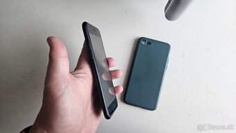 Apple iPhone SE 2020 - slabšia bat - 8