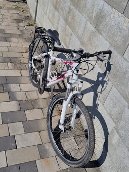 Predám dámsky horský bicykel KTM - 8