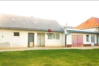 PRIESTRANNÝ RODINNÝ DOM S VEĽKÝM POZEMKOM – BEŽOVCE, OKRES S - 8