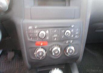 Citroën C4 1,2 benzín manuál 81 kw - 8