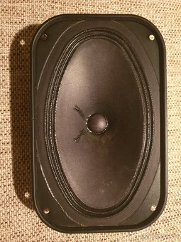 Reproduktory Tesla - 8