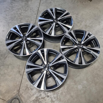NISSAN disky 5x114.3 R18 7J ET40 - 8