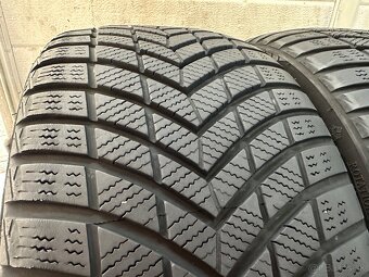 245/40R18 zimne - 8