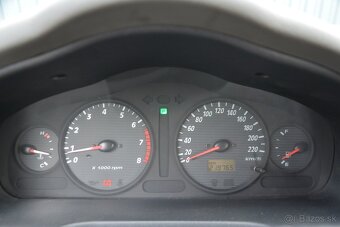 Hyundai Santa Fe 2.7 i 4WD - 8