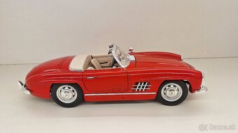 1:18 MERCEDES-BENZ 300SL ROADSTER - 8