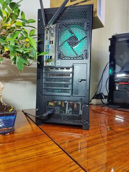 Herný PC s WIFi&BT- Ryzen 5 5600X, RX 6700XT, 32GB RAM, 1TB - 8