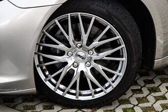 Porsche Panamera 4 - 8
