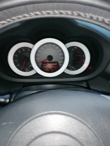 Toyota RAV 4 2,2 D 2006 - 8