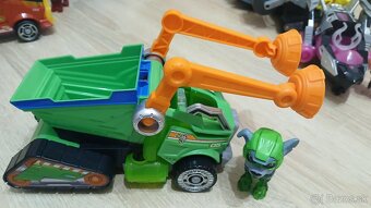 Tlapkova patrola - autička - 8