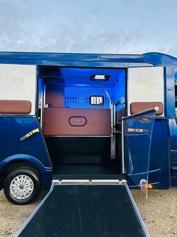 Prepravník koní Renault Master 5-miestny ATM / Automat NOVE - 8