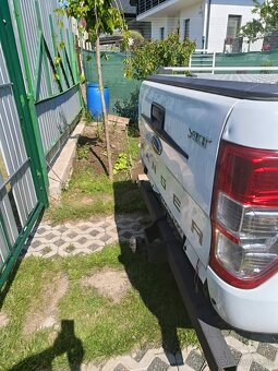 Predám Ford ranger 2.2 - 8
