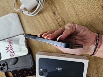 iPhone 13 128GB - 8